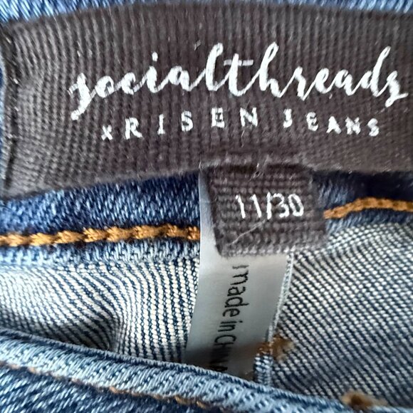 Risen OG Straight Leg Jeans (no front distressing), size 30 - Picture 9 of 13